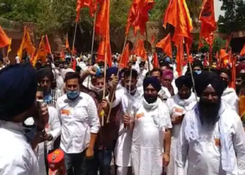 ਸੁਖਬੀਰ ਬਾਦਲ ਨੇ ਉਡਾਈਆਂ ਕੋਰੋਨਾ ਨਿਯਮਾਂ ਦੀਆਂ ਧਜੀਆਂ , ਕਾਂਗਰਸੀਆਂ ਨੇ ਕੀਤੀ ਪਰਚਾ ਦਰਜ ਕਰਨ ਦੀ ਮੰਗ