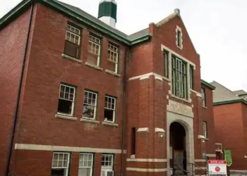 ਦੁਖਦਾਈ ਘਟਨਾ : ਸਕੂਲ ਵਿਚੋਂ ਮਿਲੀਆਂ 215 ਬੱਚਿਆਂ ਦੀਆਂ ਲਾਸ਼ਾਂ