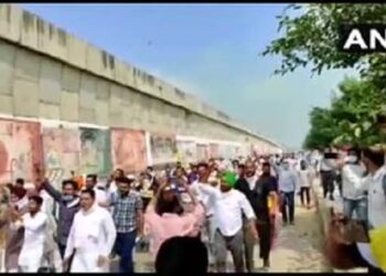 ਹਰਿਆਣਾ ਵਿੱਚ ਕਿਸਾਨਾਂ ਉਪਰ ਪੁਲਿਸ ਨੇ ਕੀਤਾ ਲਾਠੀਚਾਰਜ, ਛੱਡੇ ਅਥਰੂ ਗੈਸ ਦੇ ਗੋਲੇ