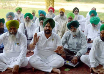 ਕਿਸਾਨਾਂ ਦਾ ਐਲਾਨ ਸਿਆਸੀ ਪਾਰਟੀਆਂ ਦੇ ਆਗੂਆਂ ਨੂੰ ਨਹੀਂ ਵੜਨ ਦਿੱਤਾ ਜਾਵੇਗਾ ਪਿੰਡਾਂ ਵਿੱਚ