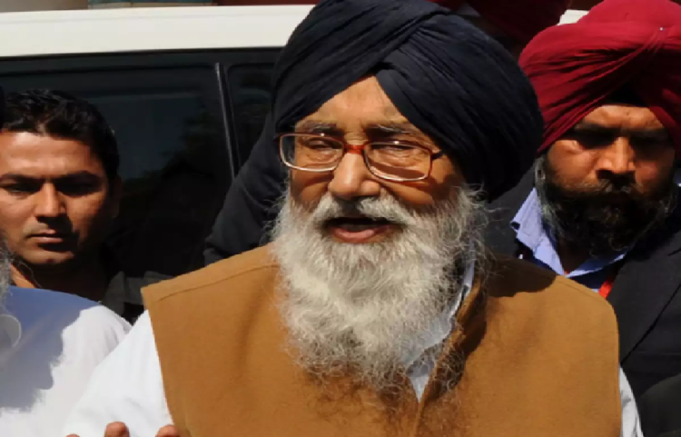 ਐਲ ਕੇ ਯਾਦਵ ਦੀ ਅਗਵਾਈ ਵਾਲੀ ਜਾਂਚ ਟੀਮ ਨੇ ਪ੍ਰਕਾਸ਼ ਸਿੰਘ ਬਾਦਲ ਨੂੰ ਕੀਤਾ ਤਲਬ ,16 ਜੂਨ ਨੂੰ ਹੋਵੇਗੀ ਪੁਛਗਿੱਛ