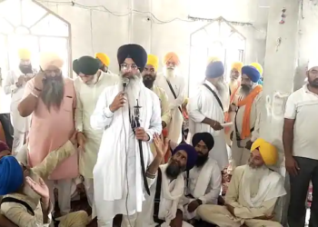 ਸ੍ਰੀ ਗੁਰੂ ਗ੍ਰੰਥ ਸਾਹਿਬ ਜੀ ਦੇ ਪਾਵਨ ਸਰੂਪ ਨੂੰ ਅਗਨ ਭੇਂਟ ਕਰਨ ਵਾਲੀ ਔਰਤ ਨੂੰ ਪੁਲਿਸ ਨੇ ਕੀਤੀ ਕਾਬੂ , ਸੰਗਤਾਂ ਵਿੱਚ ਰੋਸ ਦੀ ਲਹਿਰ