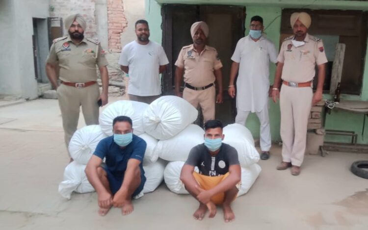 ਸੀ. ਆਈ. ਏ. ਸਟਾਫ ਬਾਘਾਪੁਰਾਣਾ ਨੇ ਤਿੰਨ ਕੁਇੰਟਲ ਪੋਸਤ ਸਣੇ 2 ਵਿਅਕਤੀ ਕੀਤੇ ਕਾਬੂ
