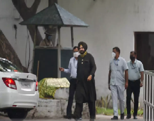 ਸਿੱਧੂ ਸਰਗਰਮ ਕੈਪਟਨ ਨਾਲ ਮੀਟਿੰਗ ਕਰਨ ਤੋਂ ਬਾਅਦ ,ਅਗਲੀ ਮੀਟਿੰਗ ਦਿੱਲੀ ਵਿੱਚ ਸੋਨੀਆ ਗਾਂਧੀ ਅਤੇ ਪ੍ਰਿਅੰਕਾ, ਰਾਹੁਲ ਨਾਲ