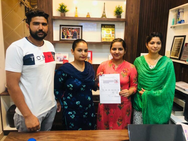 ਚੰਡੀਗੜ੍ਹ ਇੰਗਲਿਸ਼ ਇੰਸਟੀਚਿਊਟ ਦੀ ਵਿਦਿਆਰਥਣ ਨੇ ਓਵਰਆਲ ਹਾਸਲ ਕੀਤੇ 6.5 ਬੈਂਡ
