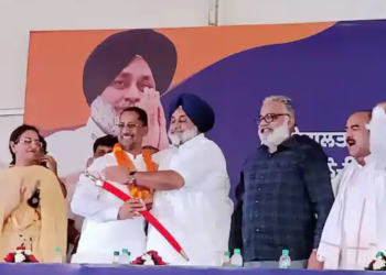 ਬੀਜੇਪੀ ਵਿਚੋਂ ਕੱਢੇ ਗਏ ਸਾਬਕਾ ਮੰਤਰੀ ਅਨਿਲ ਜੋਸ਼ੀ ਹੋਏ ਅਕਾਲੀ ਦਲ ਵਿੱਚ ਸ਼ਾਮਲ,ਸੁਖਬੀਰ ਨੇ ਕੀਤਾ ਗਰਮਜੋਸ਼ੀ ਨਾਲ ਸੁਆਗਤ