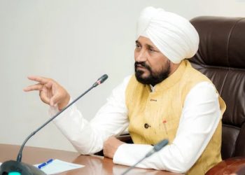 ਮੁੱਖ ਮੰਤਰੀ ਚੰਨੀ ਨੇ ਆਪਣੀ ਸੁਰੱਖਿਆ ਘਟਾਉਣਾ ਲਈ ਡੀਜੀਪੀ ਨੂੰ ਲਿਖੀ ਚਿੱਠੀ, ਆਖਿਆ ਮੈ ਆਮ ਆਦਮੀ ਮੈਨੂੰ ਕੋਈ ਨੀ ਮਾਰਦਾ