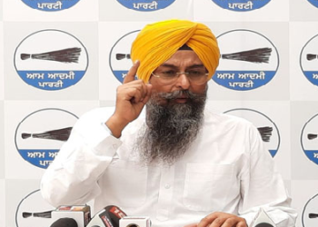 ਅਕਾਲੀ ਦਲ ਦਿੱਲੀ ਵਿੱਚ ਖੇਤੀ ਕਾਨੂੰਨਾਂ ਖਿਲਾਫ ਕੌਮੀ ਕਾਲਾ ਦਿਨ ਮਨਾਉਣ ਦੀ ਬਜਾਏ,ਆਪਣੇ ਮੂੰਹ ਤੇ ਕਾਲਖ਼ ਮਲ ਕੇ ਪਸ਼ਚਾਤਾਪ ਕਰਨ:-ਆਪ