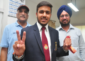 ਅੰਤਰਰਾਸ਼ਟਰੀ ਪੱਧਰ ਦੇ ਸ਼ੂਟਰ ਨਮਨਵੀਰ ਸਿੰਘ ਬਰਾੜ ਨੇ ਆਪਣੇ ਆਪ ਨੂੰ ਗੋਲੀ ਮਾਰ ਕੇ ਕੀਤੀ ਖੁਦਕੁਸ਼ੀ