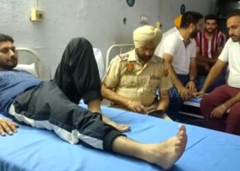 ਮੋਗਾ ਪੁਲਿਸ ਉੱਪਰ ਨਾਕੇ ਤੇ ਹੋਇਆ ਹਮਲਾ, ਹੈਡ ਕਾਂਸਟੇਬਲ ਦੇ ਲੱਗੀ ਗੋਲੀ (ਦੇਖੋ ਵੀਡੀਓ)