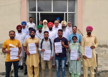 ਕਿਸਾਨ ਅੰਦੋਲਨ ਚ ਸ਼ਹੀਦ ਕਿਸਾਨਾਂ ਦੇ ਪਰਿਵਾਰਕ ਮੈਂਬਰਾਂ ਨੂੰ ਦਰਸ਼ਨ ਸਿੰਘ ਬਰਾੜ ਨੇ ਸੌਂਪੇ ਨਿਯੁਕਤੀ ਪੱਤਰ