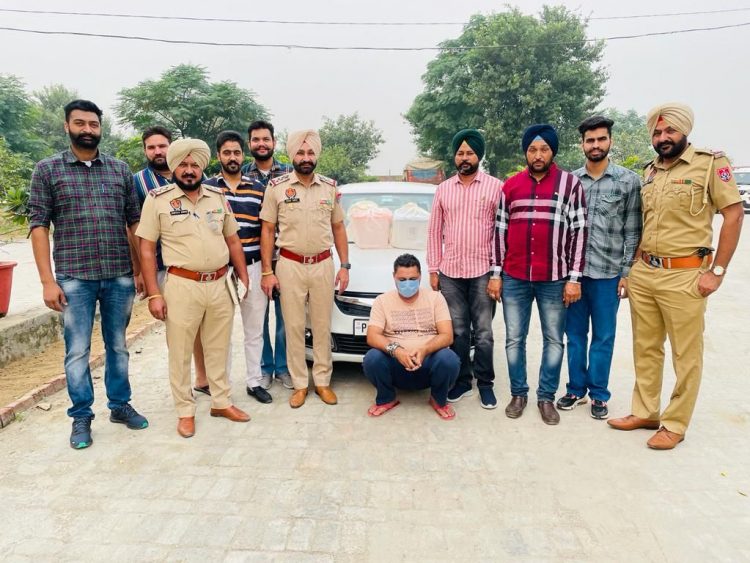 ਮੋਗਾ ਪੁਲਿਸ ਨੂੰ 24 ਕਿੱਲੋ ਅਫੀਮ ਅਤੇ 4 ਲੱਖ ਰੁਪਏ ਡਰੱਗ ਮਨੀ ਬਰਾਮਦ ਕਰਨ ਵਿੱਚ ਮਿਲੀ ਵੱਡੀ ਸਫਲਤਾ