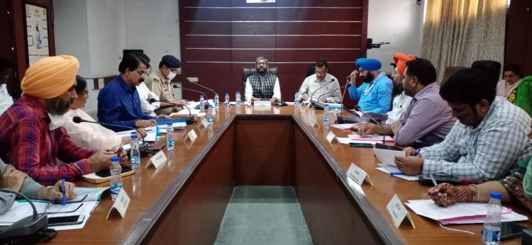 ਪੰਜਾਬ ਦੇ ਮੁੱਖ ਚੋਣ ਅਫ਼ਸਰ ਵਿਧਾਨ ਸਭਾ 2022 ਦੀਆਂ ਚੋਣਾਂ  ਤਿਆਰੀਆਂ ਦਾ ਜਾਇਜ਼ਾ ਲੈਣ ਲਈ ਪੁੱਜੇ ਮੋਗਾ