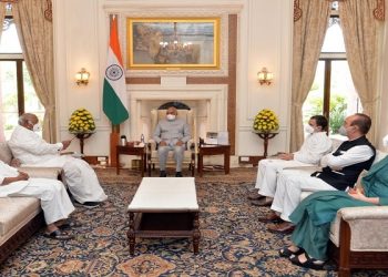 ਗ੍ਰਹਿ ਰਾਜ ਮੰਤਰੀ ਅਜੇ ਮਿਸ਼ਰਾ ਨੂੰ ਅਹੁਦੇ ਤੋਂ ਹਟਾਉਣ ਲਈ, ਰਾਹੁਲ ਪਹੁੰਚੇ ਆਪਣੇ ਵਫਦ ਨਾਲ ਰਾਸ਼ਟਰਪਤੀ ਕੋਲ