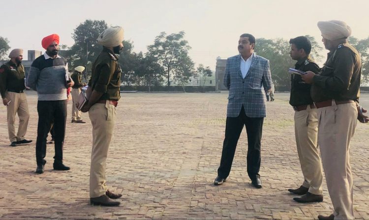 ਮੋਗਾ ਬੱਧਨੀ ਕਲਾਂ ਵਿੱਚ ਮੁੱਖ ਮੰਤਰੀ ਚੰਨੀ ਆਮਦ ਨੂੰ ਲੈ ਕੇ ਐਸ ਐਸ ਪੀ ਮੰਡ ਨੇ ਲਿਆ ਜਾਇਜ਼ਾ