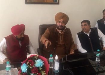 ਸਿੱਧੂ ਨੇ ਕਾਂਗਰਸ ਦਫਤਰ ਜਾ ਕੇ ਬਤੌਰ ਪ੍ਰਧਾਨ ਸਾਭਲਿਆ ਚਾਰਜ