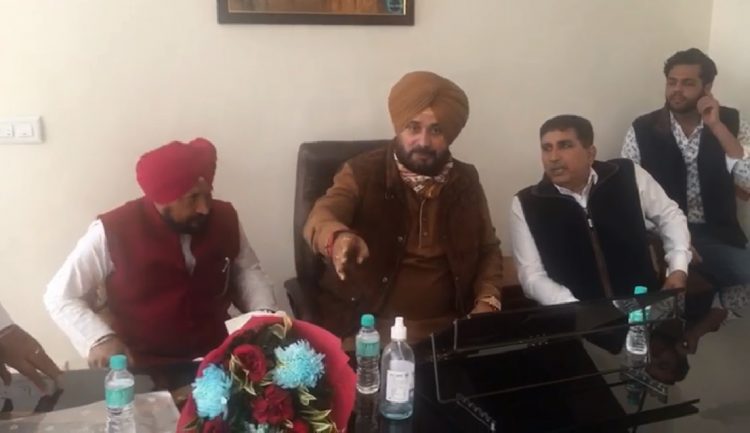 ਸਿੱਧੂ ਨੇ ਕਾਂਗਰਸ ਦਫਤਰ ਜਾ ਕੇ ਬਤੌਰ ਪ੍ਰਧਾਨ ਸਾਭਲਿਆ ਚਾਰਜ