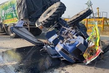 ਦੁੱਖਦਾਈ ਖਬਰ :-ਦਿੱਲੀ ਟਿੱਕਰੀ ਬਾਰਡਰ ਤੋਂ ਵਾਪਸ ਪੰਜਾਬ ਆਉਂਦੇ ਸਮੇਂ ਟਰਾਲੀ ਨੂੰ ਟਰੱਕ ਨੇ ਮਾਰੀ ਟੱਕਰ ਦੋ ਕਿਸਾਨਾਂ ਦੀ ਹੋਈ ਮੌਤ