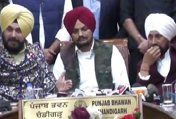 ਪੰਜਾਬ ਦਾ ਮਸ਼ਹੂਰ ਗਾਇਕ ਸਿੱਧੂ ਮੂਸੇਵਾਲਾ ਹੋਇਆ ਕਾਂਗਰਸ ਵਿੱਚ ਸ਼ਾਮਿਲ