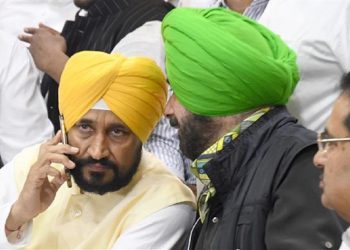 ਸੀ. ਐਮ. ਦੀ ਰੇਸ ਵਿੱਚ ਚੰਨੀ ਤੋਂ ਪੱਛੜੇ ਨਵਜੋਤ ਸਿੱਧੂ, 6 ਫ਼ਰਵਰੀ ਨੂੰ ਰਾਹੁਲ ਗਾਂਧੀ ਕਰਨਗੇ ਐਲਾਨ