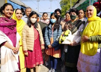 ਭਗਵੰਤ ਮਾਨ ਦੀ ਧੂਰੀ ਹਲਕੇ ਤੋਂ ਚੋਣ ਮਹਿੰਮ ਨੂੰ ਤੇਜ ਕਰਨ ਲਈ ਅਰਵਿੰਦ ਕੇਜਰੀਵਾਲ ਦੀ ਪਤਨੀ ਅਤੇ ਬੇਟੀ ਪਹੁੰਚੀਆਂ ਪੰਜਾਬ