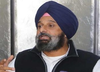 ਮਜੀਠੀਆ ਨੇ ਸਿੱਧੂ ਦੀ ਚਣੌਤੀ ਕੀਤੀ ਕਬੂਲ,ਅੰੰਮ੍ਰਿਤਸਰ ਪੂਰਬੀ ਤੋਂ ਚੋਣ ਲੜਨ ਦਾ ਕੀਤਾ ਐਲਾਨ