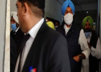 ਬਿਕਰਮਜੀਤ ਸਿੰਘ ਮਜੀਠੀਆ ਨੇ ਡਰੱਗ ਮਾਮਲੇ ਵਿੱਚ ਕੀਤਾ ਆਤਮ ਸਮਰਪਣ ,ਮੌਕੇ ਤੇ ਪਹੁੰਚੀ ਪੁਲਿਸ