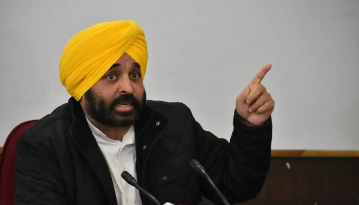 ਭਗਵੰਤ ਮਾਨ ਦਾ ਐਕਸ਼ਨ : ਸਾਬਕਾ ਮੰਤਰੀ ਅਤੇ ਵਿਧਾਇਕਾਂ ਨੂੰ ਸਰਕਾਰੀ ਫਲੈਟ ਖਾਲੀ ਕਰਨ ਦੇ ਆਦੇਸ਼, ਨਹੀਂ ਤਾਂ ਪਵੇਗਾ 160 ਗੁਣਾਂ ਜੁਰਮਾਨਾ