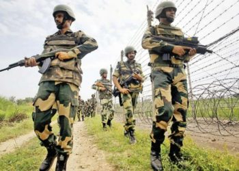 ਬੀ.ਐਸ.ਐਫ. ਮੁਲਾਜਮ ਨੇ ਸਾਥੀਆਂ ਤੇ ਕੀਤੀ ਫਾਇਰਿੰਗ, 5 ਦੀ ਹੋਈ ਮੌਤ