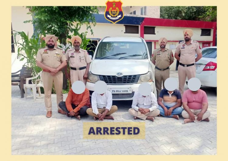 ਬਾਘਾਪੁਰਾਣਾ ਸੀਆਈਏ ਸਟਾਫ਼ ਨੇ ਲੁਟੇਰਾ ਗਿਰੋਹ ਦੇ ਪੰਜ ਲੋਕਾਂ ਨੂੰ ਗੱਡੀ ਸਮੇਤ ਕੀਤਾ ਕਾਬੂ