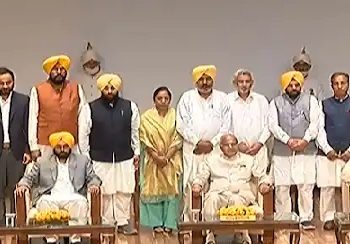 ਪੰਜਾਬ ਨੂੰ ਮਿਲੇ 10 ਕੈਬਿਨੇਟ ਮੰਤਰੀ,ਚੁੱਕੀ ਸਹੁੰ, ਅੱਜ ਸਾਂਭਣਗੇ ਆਪਣੇ ਅਹੁਦੇ