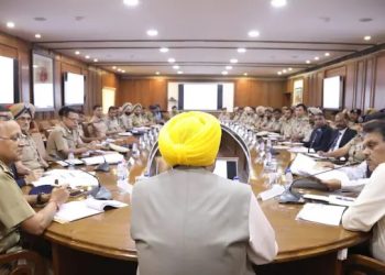 ਪੰਜਾਬ ‘ਚ ਗੈਂਗਸਟਰਾਂ ਨੂੰ ਰੋਕਣ ਲਈ ਇੱਕ ਟਾਸਕ ਫੋਰਸ ਦਾ ਗਠਨ ਕੀਤਾ ਜਾਵੇਗਾ : ਭਗਵੰਤ ਸਿੰਘ ਮਾਨ ; ਨਵਜੋਤ ਸਿੱਧੂ ਨੇ ਦਿੱਤੀ ਸਰਕਾਰ ਨੂੰ ਚਿਤਾਵਨੀ  ਜੇ ਕਾਤਲ ਨਾ ਫੜੇ ਤਾਂ ਲਾਵਾਂਗੇ ਧਰਨੇ