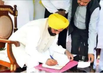 ਖਹਿਰਾ ਨੇ ਮੁੱਖ ਮੰਤਰੀ ਭਗਵੰਤ ਮਾਨ ਤੋਂ ਪੁਛਿਆ, ਭ੍ਰਿਸ਼ਟਾਚਾਰ ਵਾਲੇ ਨੰਬਰ ਤੇ ਹੁਣ ਤੱਕ ਕਿੰਨੀਆਂ ਸ਼ਿਕਾਇਤਾਂ ਆਈਆਂ ਤੇ ਕਿੰਨੀਆਂ ਦਾ ਨਿਪਟਾਰਾ ਹੋਇਆ