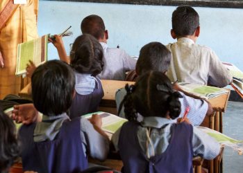 ਮੁੱਖ ਅਧਿਆਪਕਾ ਨੇ ਆਪਣੀ ਜਗ੍ਹਾ ਪੜਾਉਣ ਲਈ 5 ਹਜ਼ਾਰ ਰੁਪਏ ਤੇ ਰੱਖੀ ਲੜਕੀ, ਵੱਜਿਆ ਛਾਪਾ ਹੋਈ ਕਾਰਵਾਈ