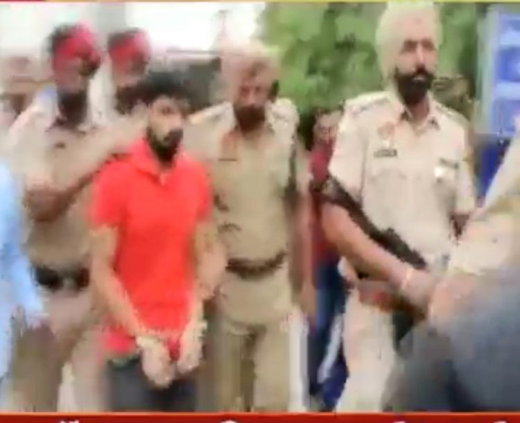 ਲਾਰੈਂਸ ਬਿਸ਼ਨੋਈ ਦੀ ਪੰਜਾਬ ਪੁਲਿਸ ਨੂੰ ਮਿਲੀ ਕਸਟੱਡੀ, ਪੰਜਾਬ ਲਿਆਉਣ ਦਾ ਫੈਸਲਾ ਅਜੇ ਵੀ ਅਦਾਲਤ ਨੇ ਪੈਂਡਿੰਗ ਰੱਖਿਆ