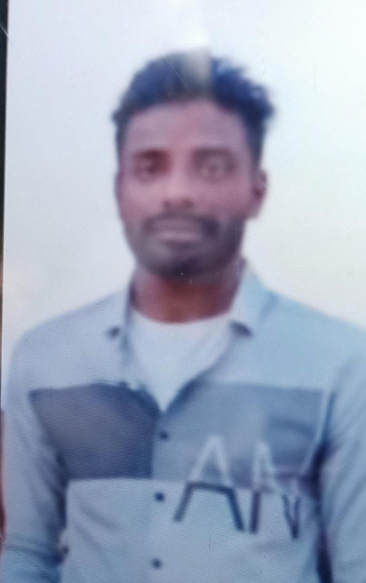 ਮੋਗਾ ਜ਼ਿਲ੍ਹੇ ਦੇ ਕਸਬਾ ਬੱਧਨੀ ਕਲਾਂ ਚ ਦਿਨ ਦਿਹਾੜੇ ਨੌਜਵਾਨ ਦਾ ਤੇਜ਼ ਹਥਿਆਰਾਂ ਨਾਲ ਵੱਢਿਆ ਗਲ਼