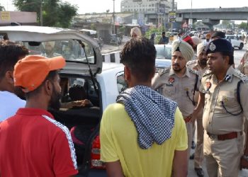 ਮੋਗਾ ਪੁਲਿਸ ਵੱਲੋਂ ਕੀਤੀ ਗਈ ਚੈਕਿੰਗ ਦੌਰਾਨ,220 ਚਲਾਨ ਅਤੇ 29 ਵਹੀਕਲ ਬੰਦ ਕੀਤੇ ਤੇ ਇਸ ਤੋਂ ਇਲਾਵਾ ਹੈਰੋਇਨ ਫੜਨ ਵਿੱਚ ਕਾਮਯਾਬੀ ਹਾਸਲ ਕੀਤੀ