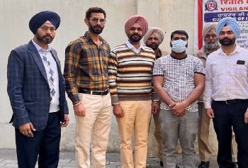 ਵਿਜੀਲੈਂਸ ਵਿਭਾਗ ਨੇ ਸਿਹਤ ਕਰਮਚਾਰੀ ਨੂੰ 7000 ਰੁਪਏ ਦੀ ਰਿਸ਼ਵਤ ਲੈਂਦੇ ਰੰਗੇ ਹੱਥੀਂ ਕਾਬੂ ਕੀਤਾ