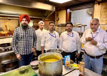 ਵਿਜੀਲੈਂਸ ਵਿਭਾਗ ਨੇ ਫਿਟਨਸ ਪਾਸਿੰਗ ਸੈਂਟਰ, ਅਤੇ ਫੂਡ ਸੇਫਟੀ ਵਿੰਗ ਮੋਹਾਲੀ ਵਿੰਗ ਨਾਲ ਸਾਂਝੀ ਕਾਰਵਾਈ ਕਰਦਿਆ ਭੋਜਨ ਸੁਰੱਖਿਆ ਨਿਯਮਾਂ ਦੀ ਸਖਤੀ ਨਾਲ ਪਾਲਣਾ ਕਰਵਾਉਣ ਲਈ ਪੰਜਾਬ ਵਿੱਚ ਚੈਕਿੰਗ ਕੀਤੀ ਸ਼ੁਰੂ 