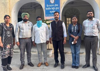 15,000 ਰੁਪਏ ਰਿਸ਼ਵਤ ਲੈਂਦਾ ਪੰਚਾਇਤ ਸਕੱਤਰ ਵਿਜੀਲੈਂਸ ਵਿਭਾਗ ਵੱਲੋਂ ਕਾਬੂ; ਗ੍ਰਿਫ਼ਤਾਰੀ ਤੋਂ ਬਚਦਾ ਬੀ.ਡੀ.ਪੀ.ਓ. ਮੌਕੇ ਤੋਂ ਹੋਇਆ ਫਰਾਰ