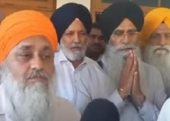 ਸੁਖਬੀਰ ਸਿੰਘ ਬਾਦਲ, ਹਰਜਿੰਦਰ ਸਿੰਘ ਧਾਮੀ ਨੂੰ ਮਨਾਉਣ ਵਿੱਚ ਰਹੇ ਕਾਮਯਾਬ 