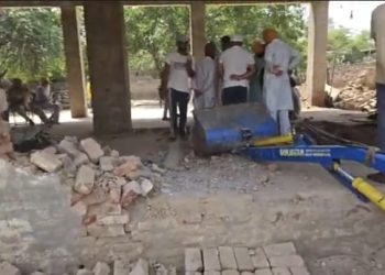 ਸੁਖਾਨੰਦ ਡੇਰੇ ਦੀ ਬੀਤੀ ਰਾਤ ਕੰਧ ਤੋੜ ਕੇ ਰਸਤਾ ਬਣਾਉਣਾ ਨੂੰ ਲੈਕੇ ਦੋ ਧਿਰਾਂ ਆਹਮੋ ਸਾਹਮਣੇ 