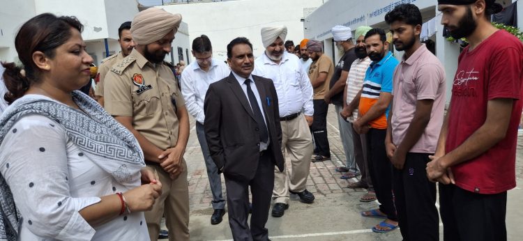 ਜ਼ਿਲ੍ਹਾ ਤੇ ਸੈਸ਼ਨ ਜੱਜ ਮੋਗਾ  ਨੇ ਸਬ ਜੇਲ ਮੋਗਾ ਵਿਖੇ ਸੁਣੀਆਂ ਹਵਾਲਾਤੀਆਂ ਦੀਆਂ ਮੁਸ਼ਕਿਲਾਂ