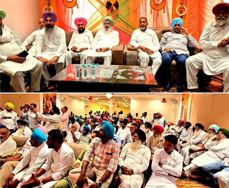 ਬਾਘਾਪੁਰਾਣਾ ਵਿੱਚ ਕਾਂਗਰਸੀ ਆਗੂ ਬਾਬਾ ਜਗਸੀਰ ਸਿੰਘ ਦੀ ਅਗਵਾਈ ਵਿੱਚ ਮੋਗਾ ਰੈਲੀ ਨੂੰ ਲੈਕੇ ਹੋਈ ਮੀਟਿੰਗ 