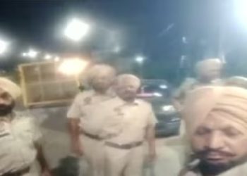 ਪੰਜਾਬ ਪੁਲਿਸ ਦੇ ਮੁਲਾਜ਼ਮਾਂ ਨੇ ਆਪਣੇ ਹੀ ਵਿਭਾਗ ਦੀ ਖੋਲੀ ਪੋਲ , ਵੀਡੀਓ ਵਾਇਰਲ ਕਰਕੇ ਸੱਭ ਕੁੱਝ ਦੱਸ ਦਿੱਤਾ ਕਿਸਤਰ੍ਹਾਂ ਦਾ ਵਿਵਹਾਰ ਹੁੰਦਾ ਉਨ੍ਹਾਂ ਨਾਲ 