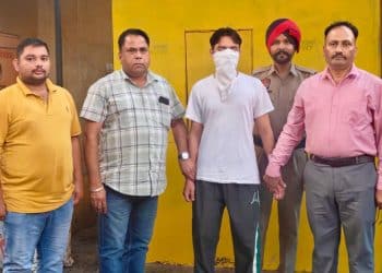 ਵਿਜੀਲੈਂਸ ਵਿਭਾਗ ਨੇ 20000 ਰੁਪਏ ਦੀ ਰਿਸ਼ਵਤ ਲੈਂਦੇ ਹੋਏ ਇੱਕ ਪ੍ਰਾਈਵੇਟ ਵਿਅਕਤੀ ਨੂੰ ਕਾਬੂ ਕੀਤਾ