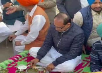 ਮੋਗਾ ਜ਼ਿਲ੍ਹੇ ਦੇ ਪਿੰਡ ਰਣਸੀਂਹ ਕਲਾਂ ਵਿੱਚ ਪਹੁੰਚੇ ਕੇਂਦਰੀ ਖੇਤੀਬਾੜੀ ਮੰਤਰੀ ਸ਼ਿਵਰਾਜ ਸਿੰਘ ਚੌਹਾਨ, ਪਿੰਡ ਦਾ ਕੀਤਾ ਮੁਆਇਨਾ 