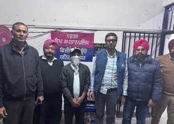 20,000 ਰੁਪਏ ਰਿਸ਼ਵਤ ਲੈਂਦਾ ਕਾਨੂੰਗੋ ਦਾ ਭਰਾ ਗ੍ਰਿਫ਼ਤਾਰ