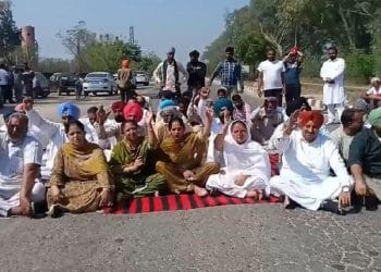 ਮੋਗਾ ਵਿੱਚ ਬਲਾਕ ਸੰਮਤੀ ਮੈਂਬਰ ਨੂੰ ਕੁੱਝ ਅਣਪਛਾਤੇ ਵਿਅਕਤੀਆਂ ਵੱਲੋਂ ਕੀਤਾ ਗਿਆ ਅਗਵਾ, ਕਾਂਗਰਸੀਆ ਨੇ ਘੇਰਿਆ ਥਾਣਾ 