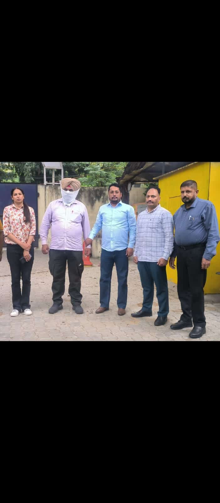 10000 ਰੁਪਏ ਰਿਸ਼ਵਤ ਲੈਂਦਾ ਨਾਇਬ ਕੋਰਟ ਵਿਜੀਲੈਂਸ ਵਿਭਾਗ ਵੱਲੋਂ ਰੰਗੇ ਹੱਥੀਂ ਕਾਬੂ